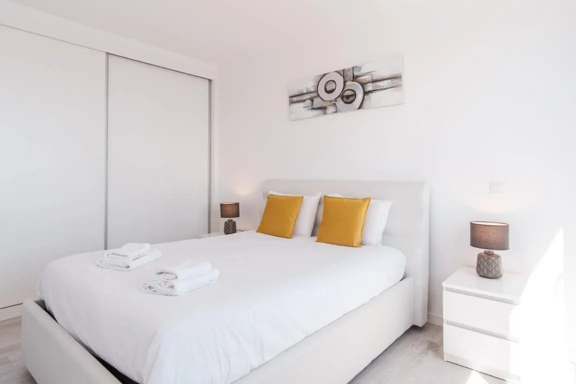 카메라데로보스 Guestready - Sonho Dos Avos II 아파트 0*,